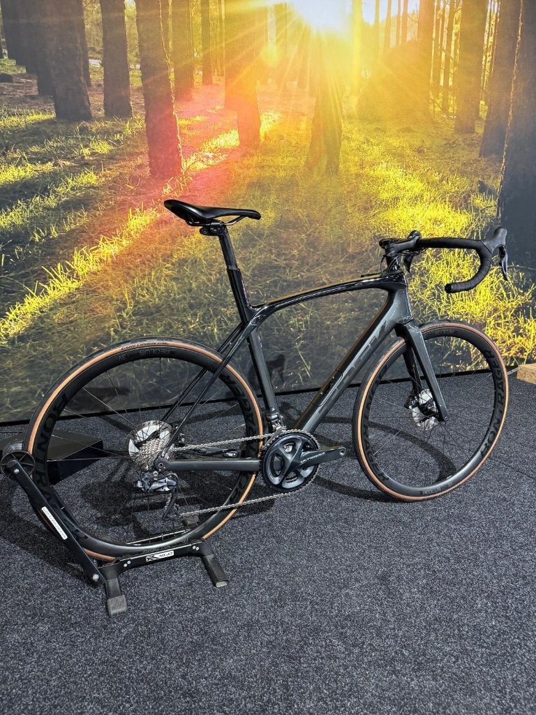 Zeer nette Trek Domane SLR7 56cm Ultegra Di2&Carbon wielen, 28 inch, Gebruikt, Carbon, Meer dan 20 versnellingen