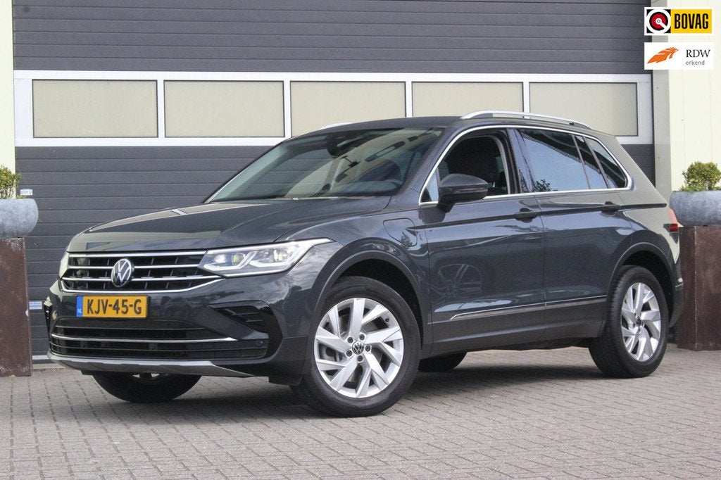 Volkswagen Tiguan 1.4 TSI eHybrid Business + | IQ Matrix |, 1716 kg, Stof, 1800 kg, 4 cilinders