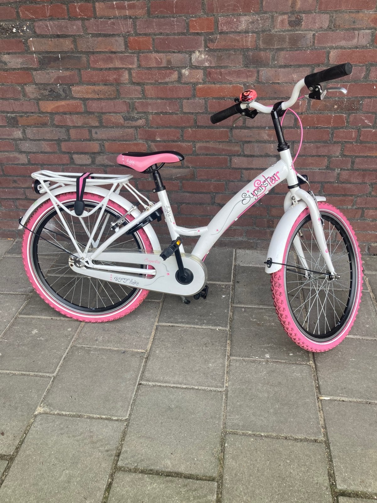 Loekie Superstar 22inch., Fietsen en Brommers, Fietsen | Meisjes, Ophalen, Terugtraprem, 22 inch, Handrem