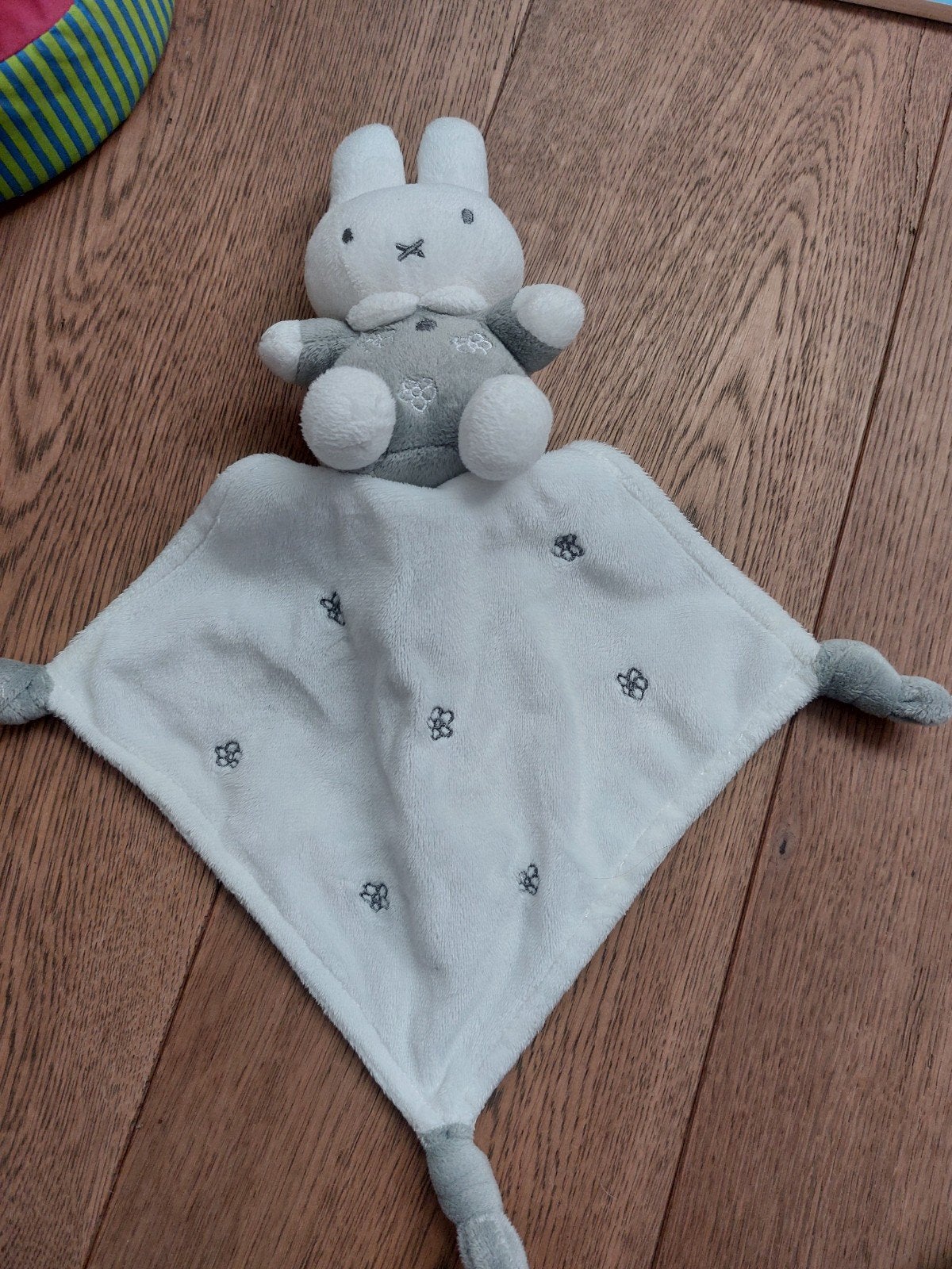schattige baby knuffeltjes - diverse soorten, Kinderen en Baby's, Gebruikt, Met geluid, Happy Horse, Konijn