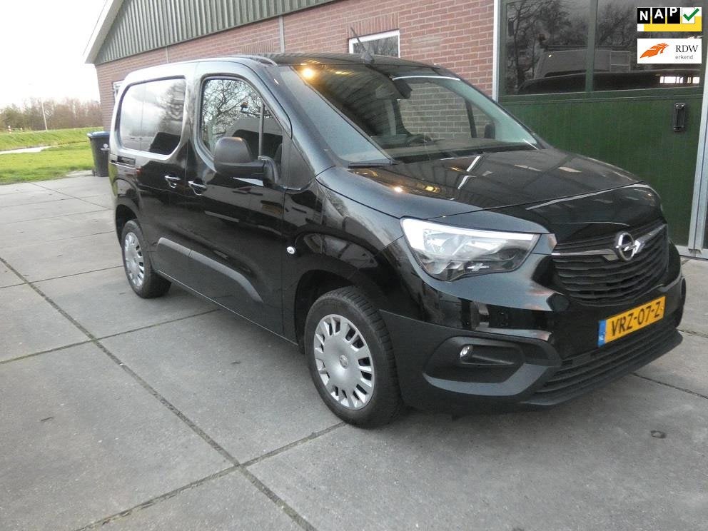 Opel COMBO 1.5D L1H1 Edition *130pk* navi/camera* autom*, Auto's, Dealer onderhouden, Stof, Gebruikt, 4 cilinders