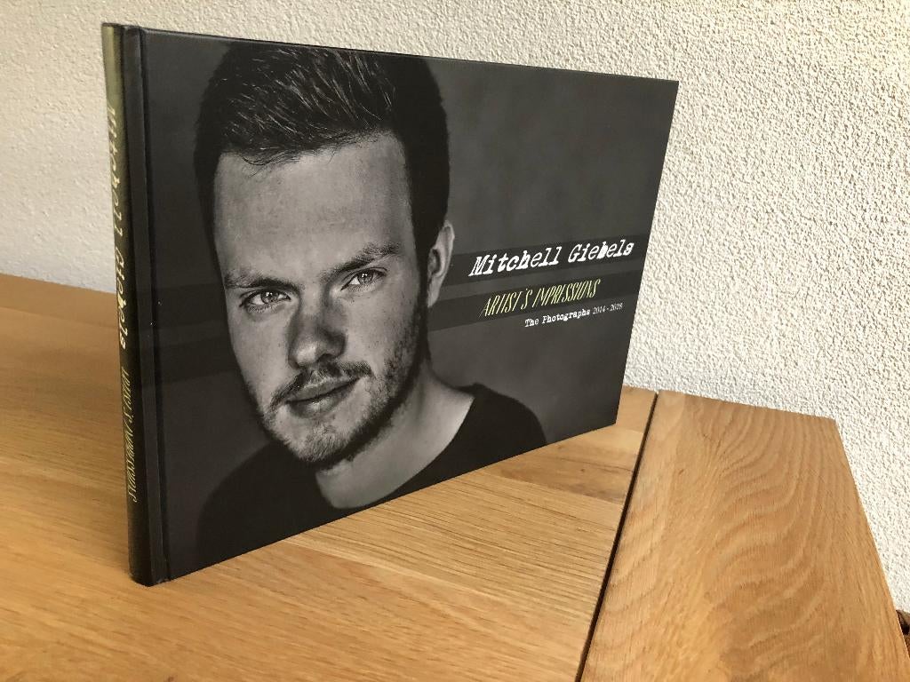 Mitchell Giebels Artist’s Impressions 2014-2018 1e druk 2019, Fotografen, Ophalen of Verzenden, Zo goed als nieuw, Mitchell Giebels