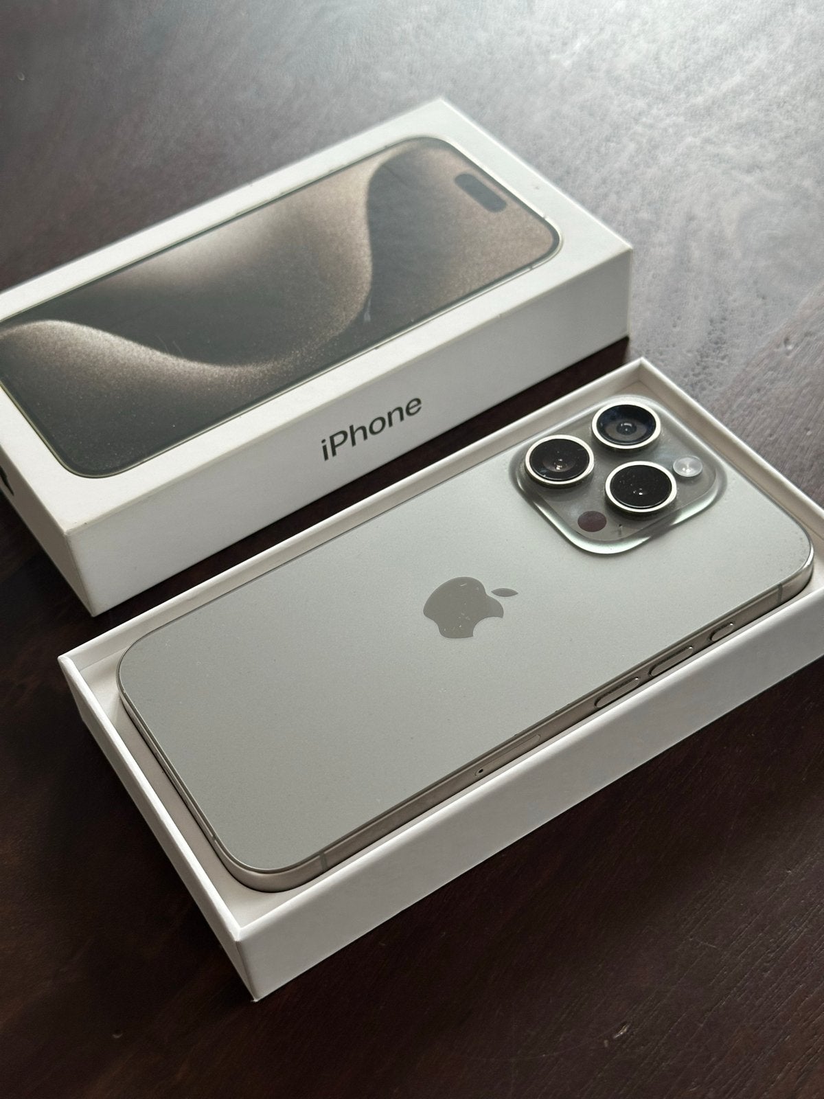 iPhone 15 Pro Natural Titanium 128GB met originele accessoir, Telecommunicatie, Mobiele telefoons | Apple iPhone, 128 GB, Ophalen of Verzenden