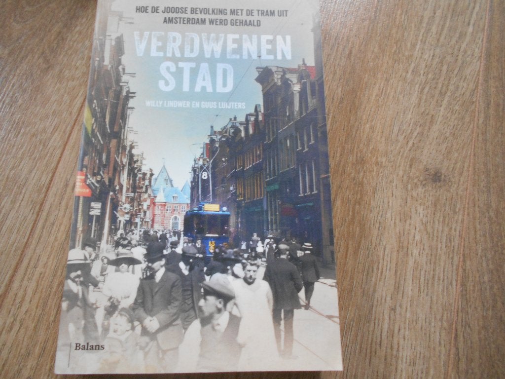 Willy Lindwer Verdwenen stad, Boeken, Ophalen of Verzenden, Tweede Wereldoorlog, Zo goed als nieuw, Overige onderwerpen