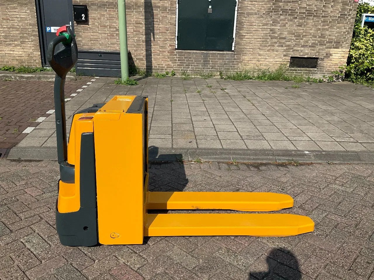 Jungheinrich EJE C20 2000KG 70CM STAPELAAR / HEFTRUCK, Jungheinrich, Overige aandrijving, Marconistraat 2
3133KL  Vlaardingen, NL