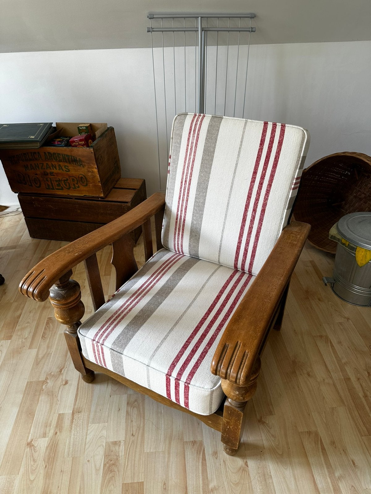 Vintage rookstoel, nieuw bekleed, Ophalen