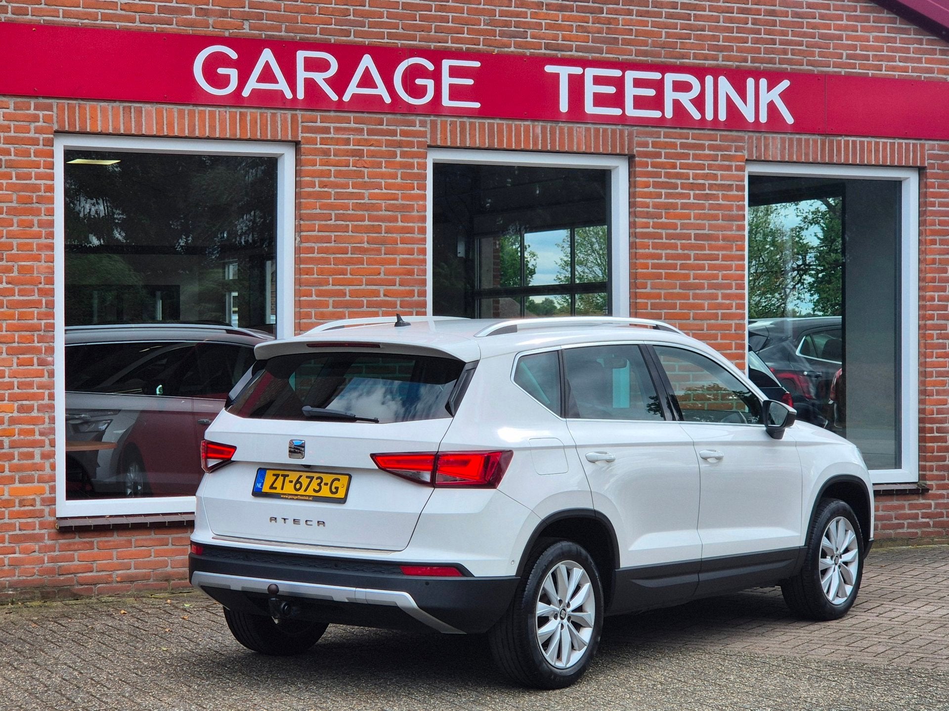 Seat Ateca 1.0 EcoTSI Style Business Intense 116PK 5drs clim, Auto's, Voorwielaandrijving, Dealer onderhouden, Gebruikt, Euro 6