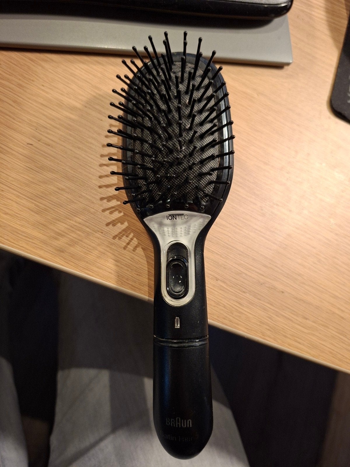 Braun Satin Hair 7 IONTEC Haarborstel met reisetui, Ophalen of Verzenden, Gebruikt, Haarverzorging
