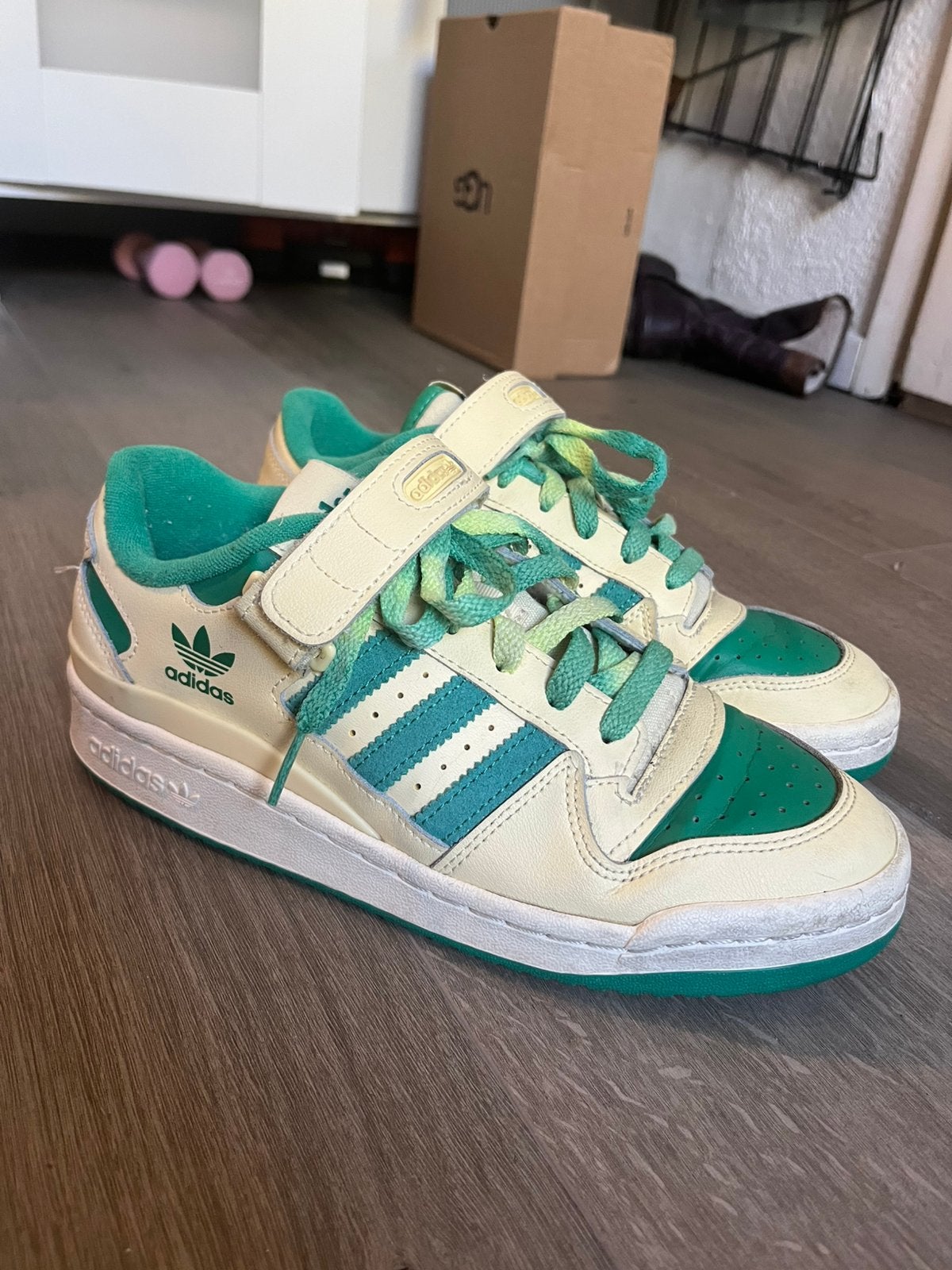 Adidas Forum Low Women, Kleding | Heren, Overige kleuren, Sportschoenen, Ophalen of Verzenden, Zo goed als nieuw