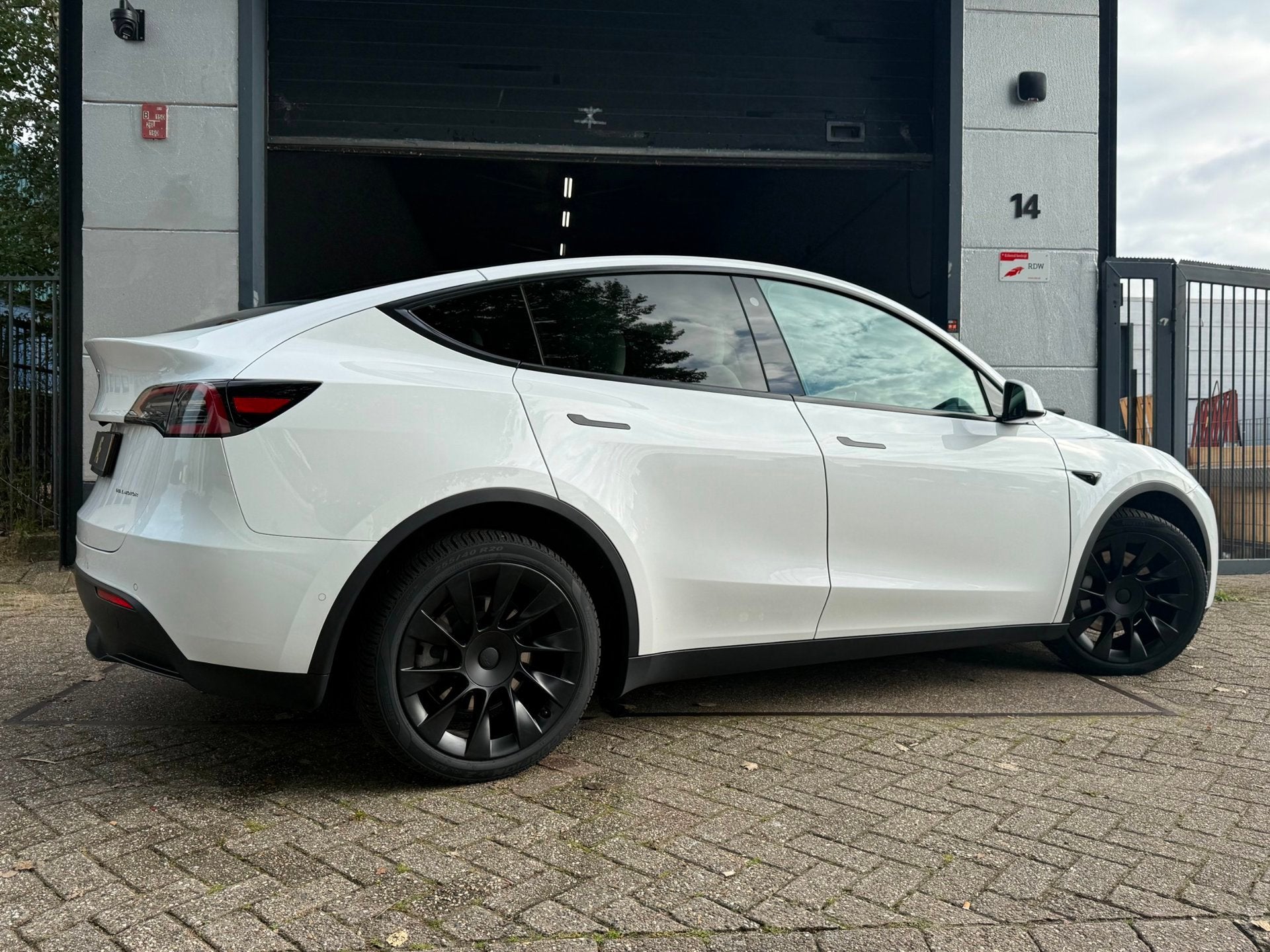 Tesla Model Y Long Range AWD 75 kWh | Elektrisch | 2022 | Pa, Automaat, Gebruikt, Wit, 1600 kg