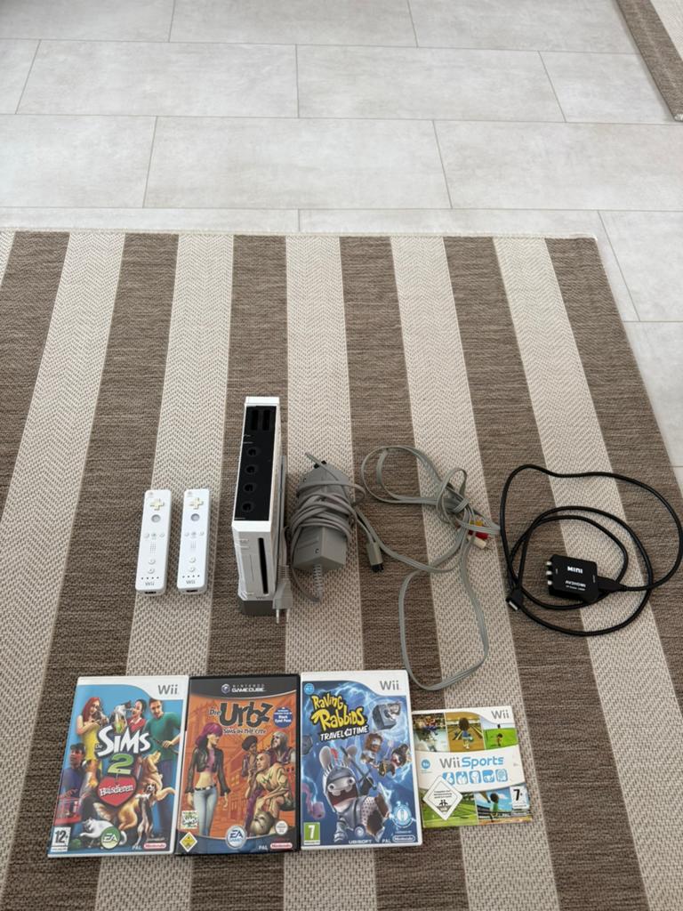 Nintendo Wii set!, Spelcomputers en Games, Spelcomputers | Nintendo Wii, Ophalen of Verzenden, Zo goed als nieuw, Met 2 controllers