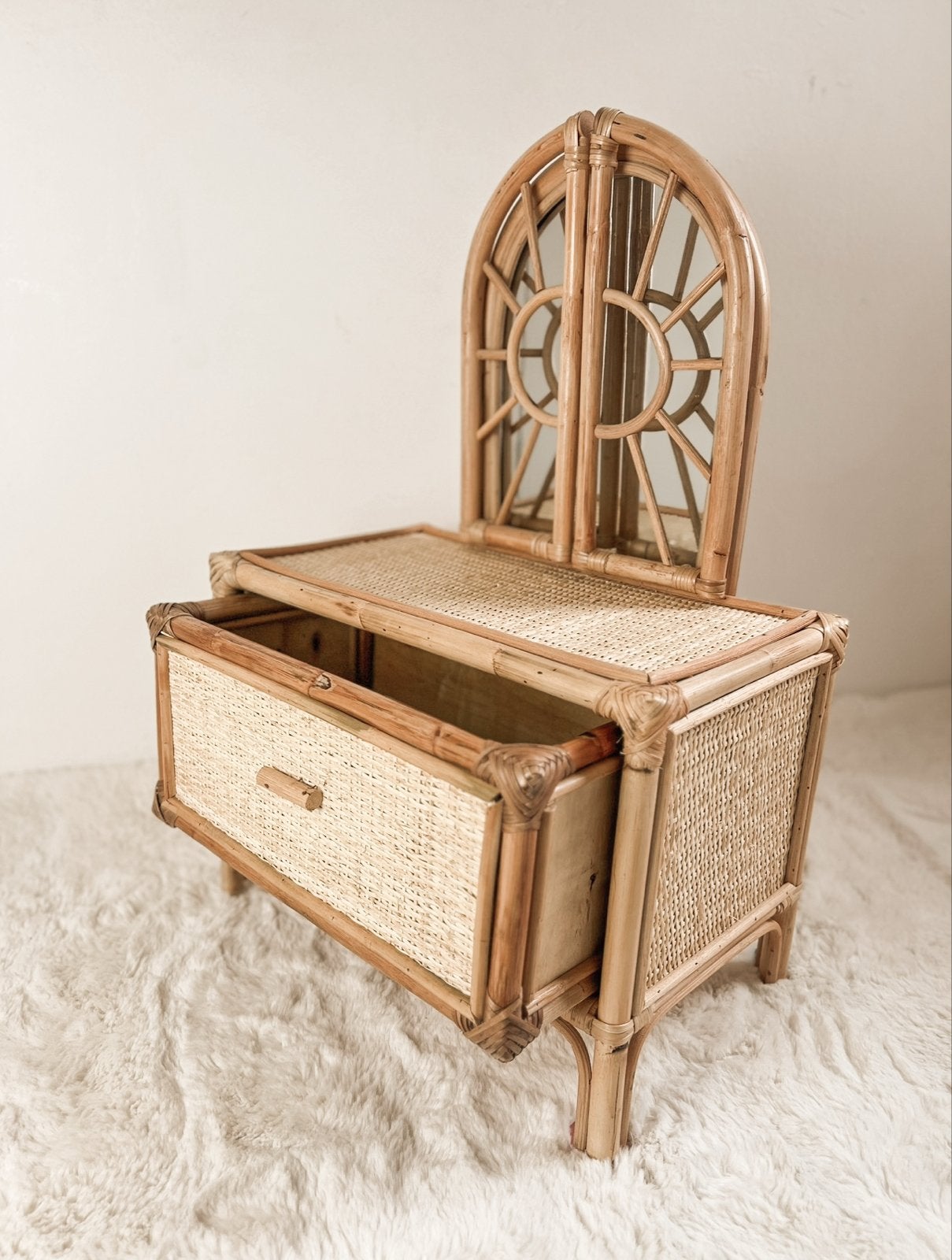 Rotan kaptafel met spiegel en lade - Nieuwstaat, Ophalen, Overige materialen, Minder dan 50 cm, Nieuw