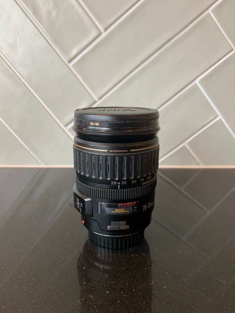 Canon EF 28-135mm f/3.5-5.6 IS USM Lens, Ophalen of Verzenden, Zo goed als nieuw, Standaardlens, Zoom