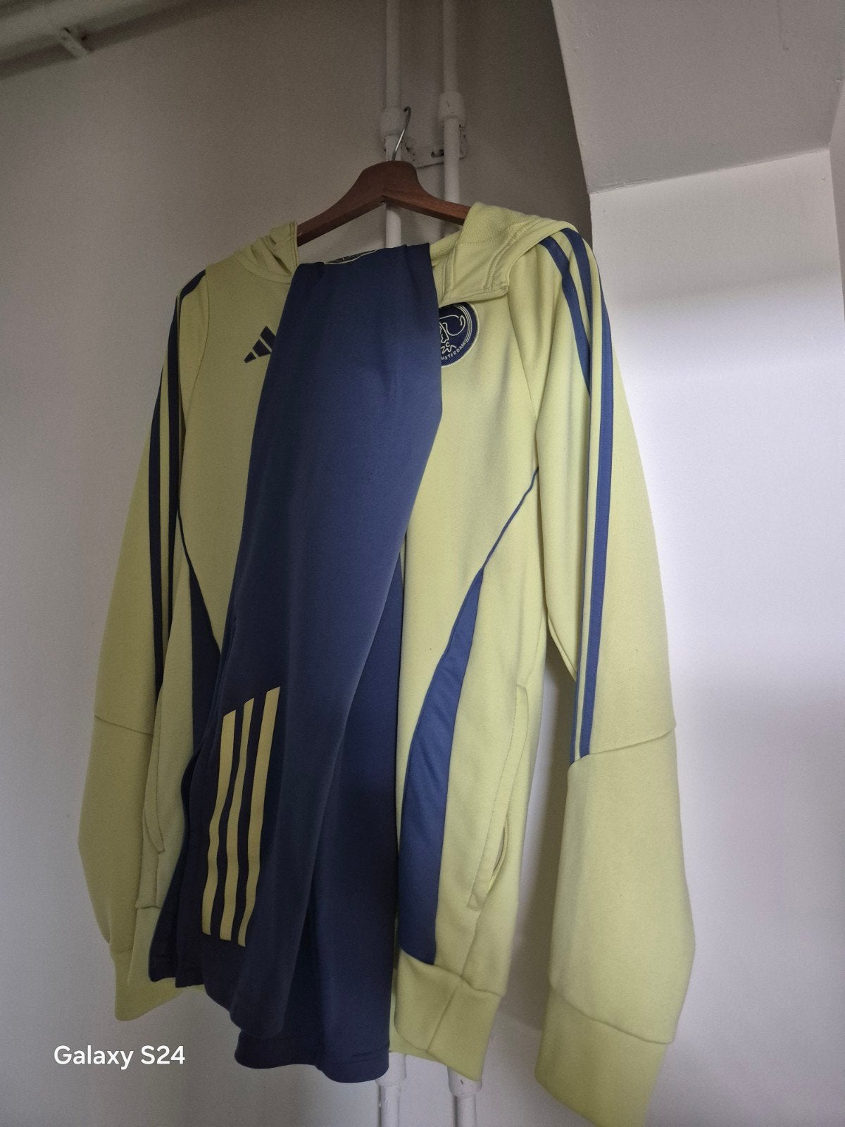 Ajax trainingpak - Maat 176 met ritsen in de broek, Ophalen, Meerkleurig, Overige maten, Adidas