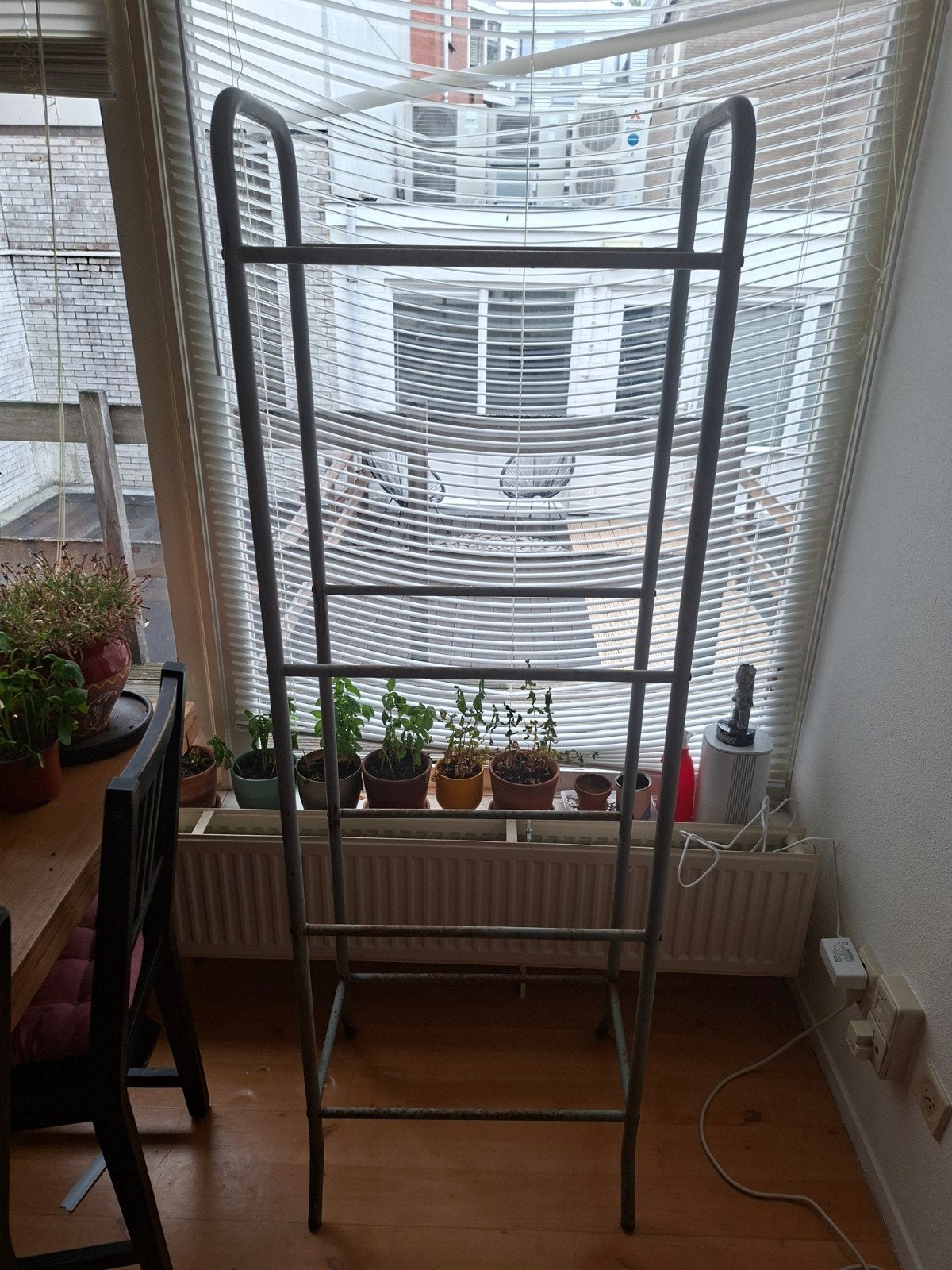 Metalen krattenrek / opbergrek, Ophalen of Verzenden, Gebruikt