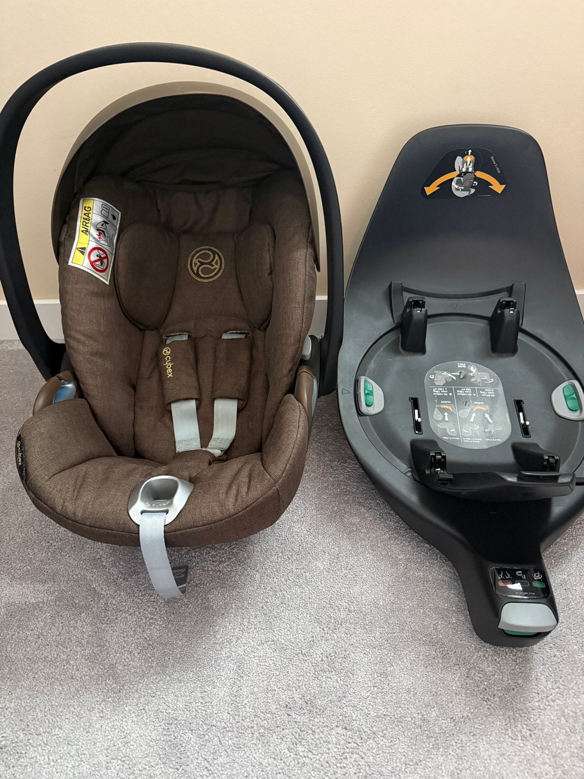 Cybex Z i-size Plus Khaki groen/bruin & Base, Zo goed als nieuw, Isofix, 0 t/m 13 kg, Slaapstand