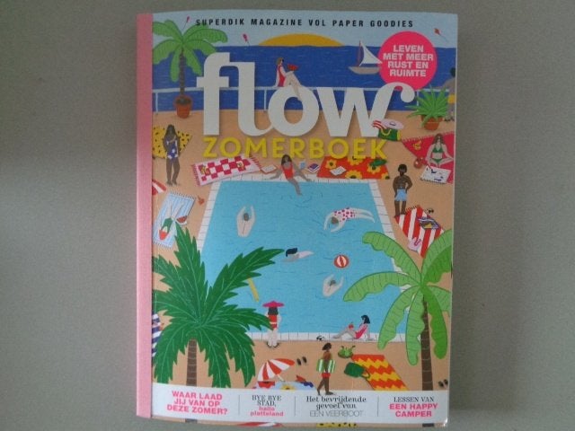flow - Zomerboek - Superdik magazine vol paper goodies, Ophalen of Verzenden, Zo goed als nieuw, Damesbladen