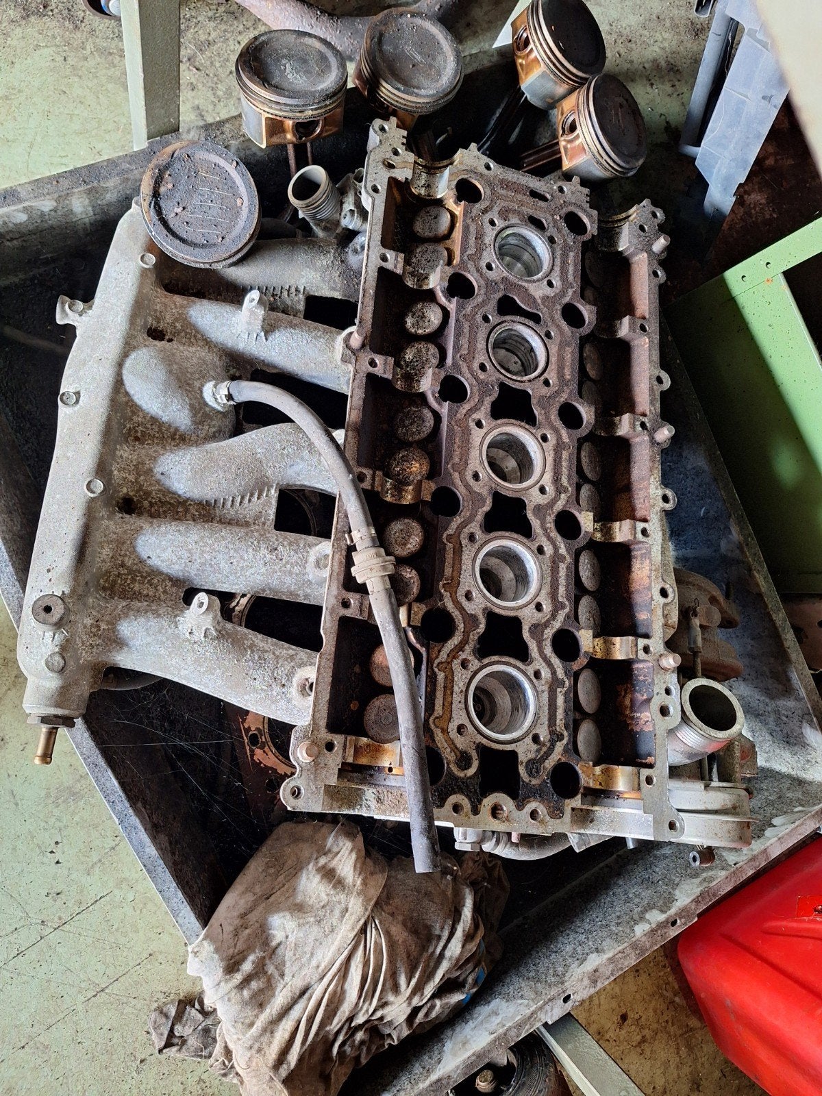 volvo v70 2.5 5 cilinder motor in onderdelen, Ophalen, Gebruikt