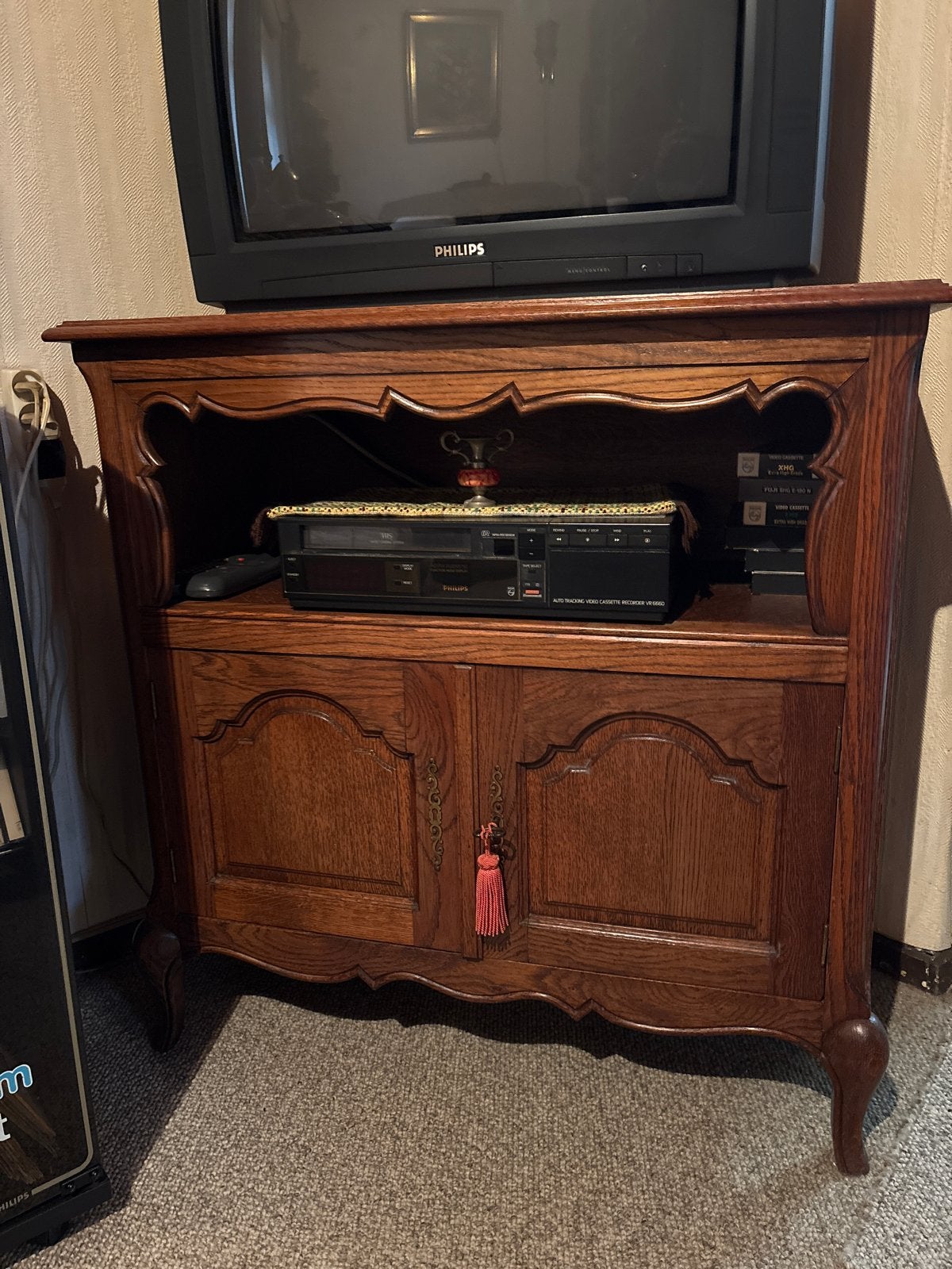 Netjes houten tv-meubel met opbergruimte - antiek, Ophalen, 50 tot 100 cm, Zo goed als nieuw, Minder dan 100 cm