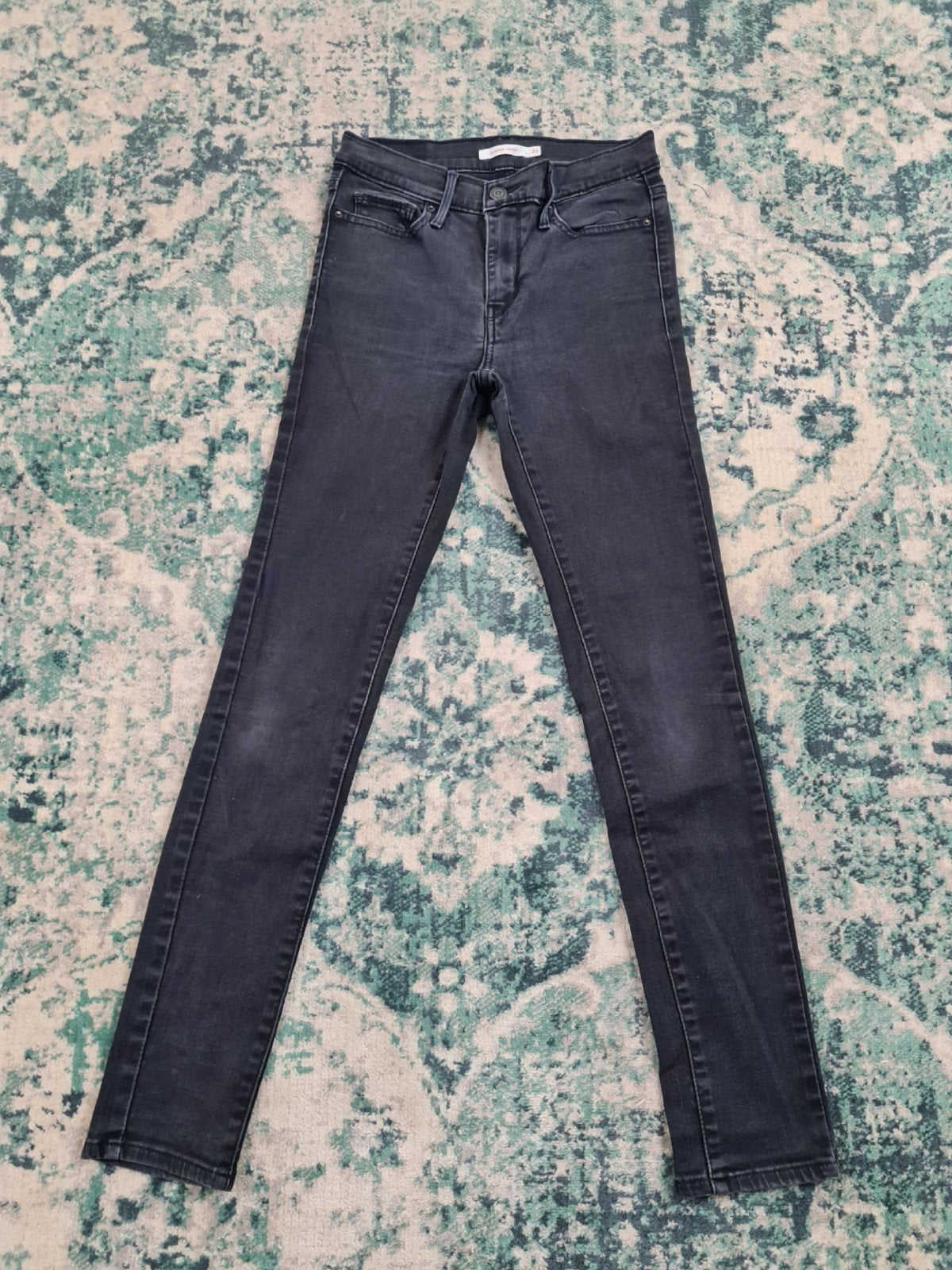 Levi’s slimming skinny W26 L30 Dames Tulsi2630 Mid-rise, Zwart, Ophalen of Verzenden, Zo goed als nieuw, W27 (confectie 34) of kleiner