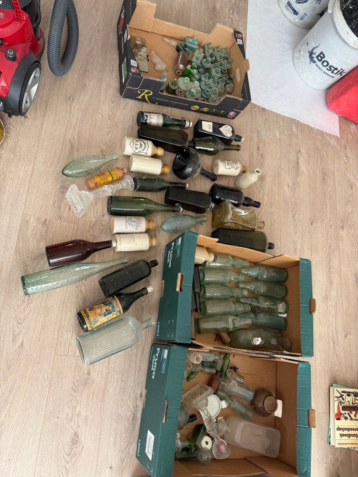 Oude flessen: Aromatic Schnapps, Gin, Hoppe Schiedam Geneva, Ophalen