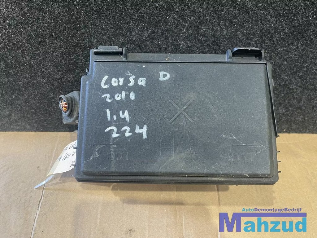 OPEL CORSA D 1.4 A14XER Zekeringkast, Info@fabrikant.eu, Fabrikantstraat 1
1000 AA  Amsterdam, NL, Ophalen of Verzenden, Fabrikant BV