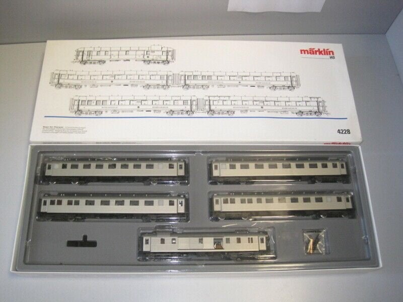 Märklin H0 - 4228 - Passagierswagen, Wisselstroom, Ophalen of Verzenden, Märklin, Nieuw
