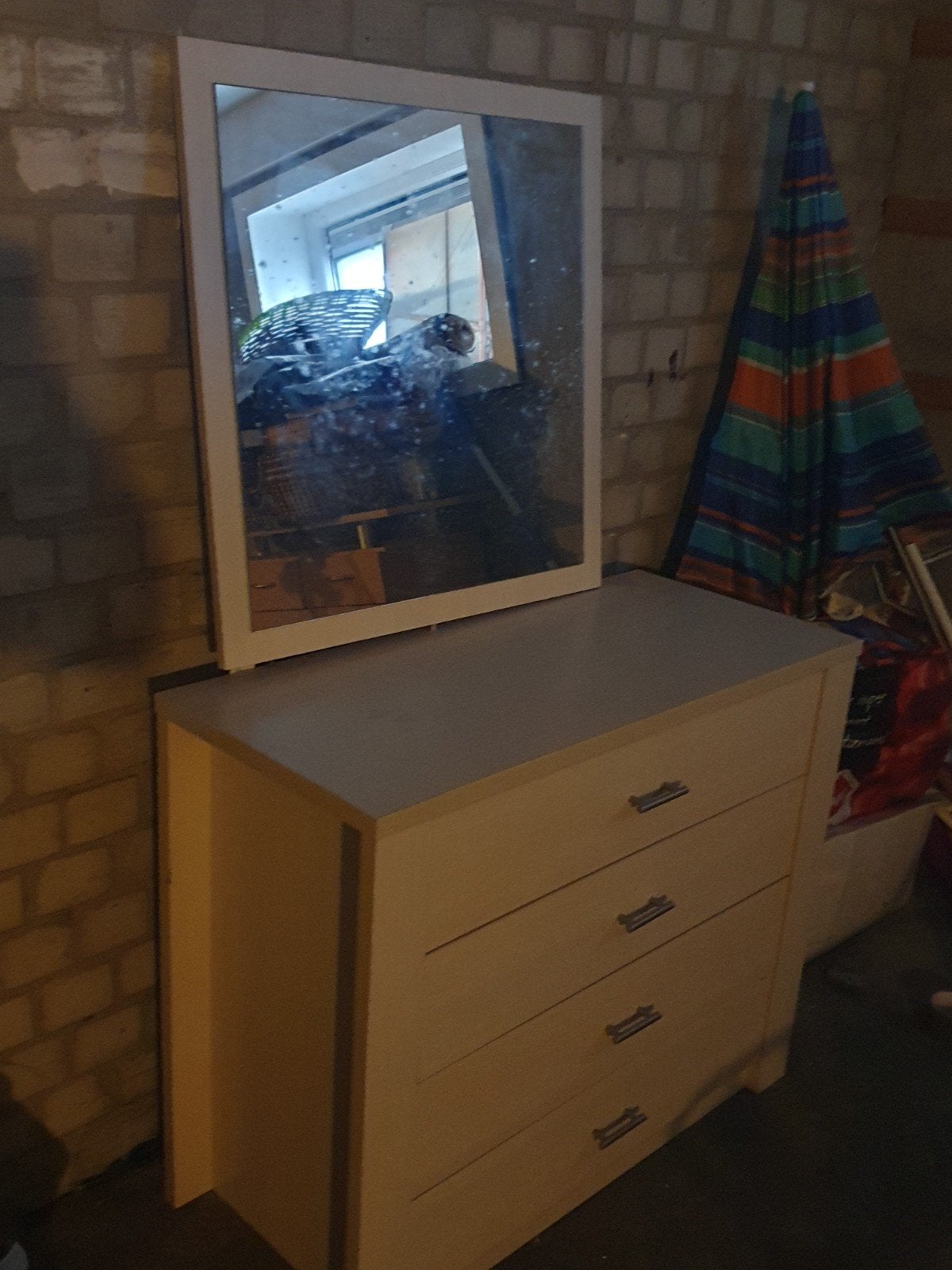 Hoogglans wit/crème spiegel met lades, Overige materialen, Gebruikt, 3 of 4 laden, Minder dan 100 cm