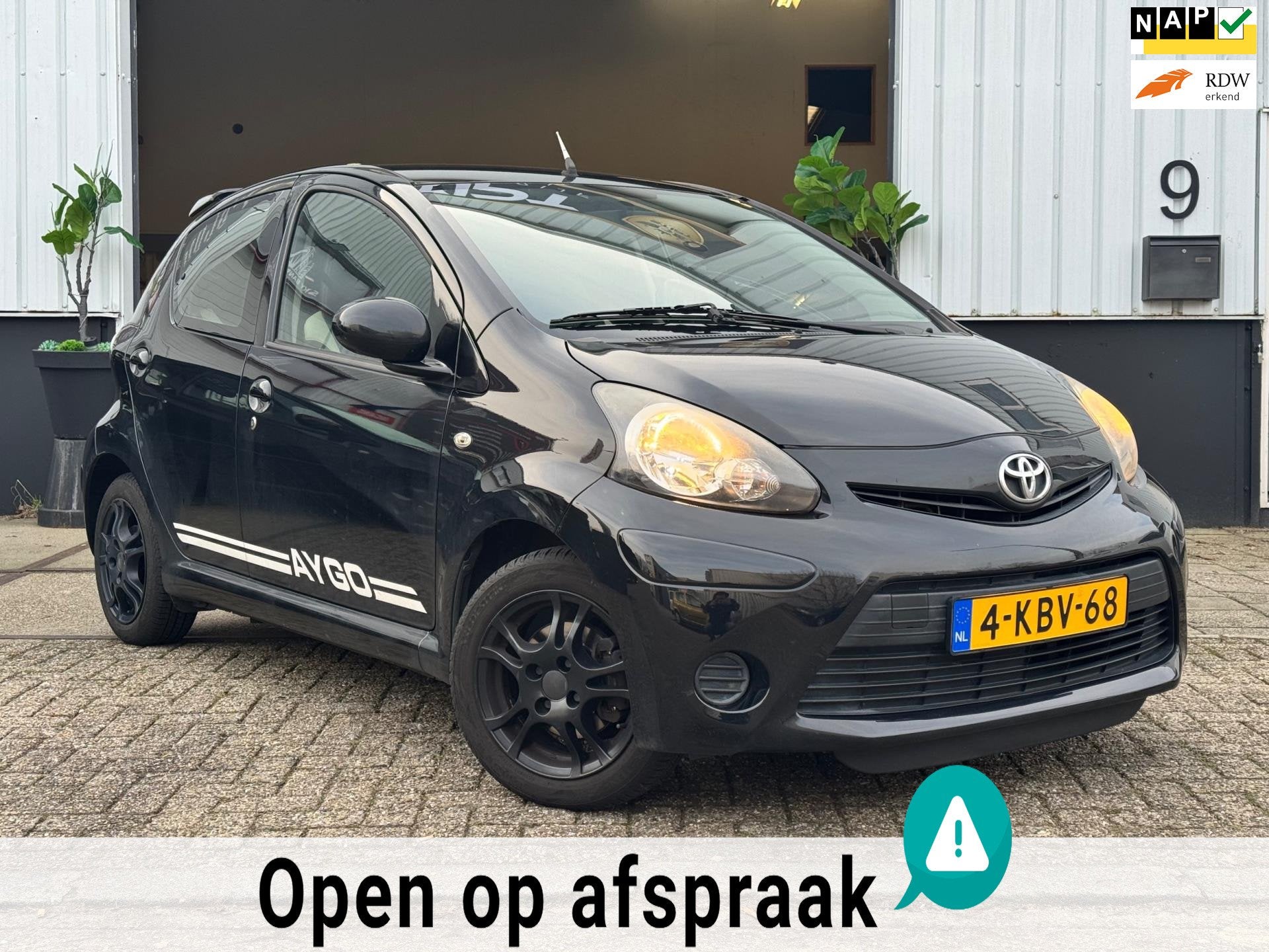 Toyota Aygo 1.0|VVT-i|AIRCO|ELEK.RAMEN|SPORT UITLAAT|APK|201, Euro 5, Gebruikt, 4 stoelen, Origineel Nederlands