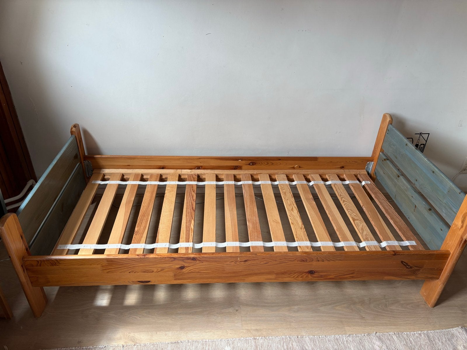 Houten eenpersoonsbed 90x200 met lattenbodem, Huis en Inrichting, Ophalen, Gebruikt, 90 cm, Eenpersoons