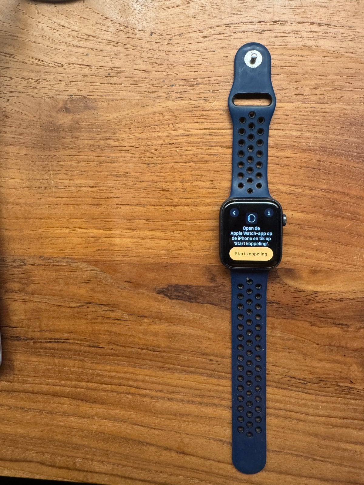 Apple Watch SE 44 mm GPS – Aluminium, Ophalen, Gebruikt, Zwart, IOS