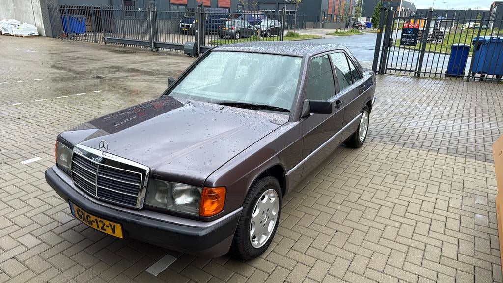 Mercedes-Benz Mercedes 190e 1993 automaat bornit kleur, Bruin, 1797 cc, 108 pk, Sedan