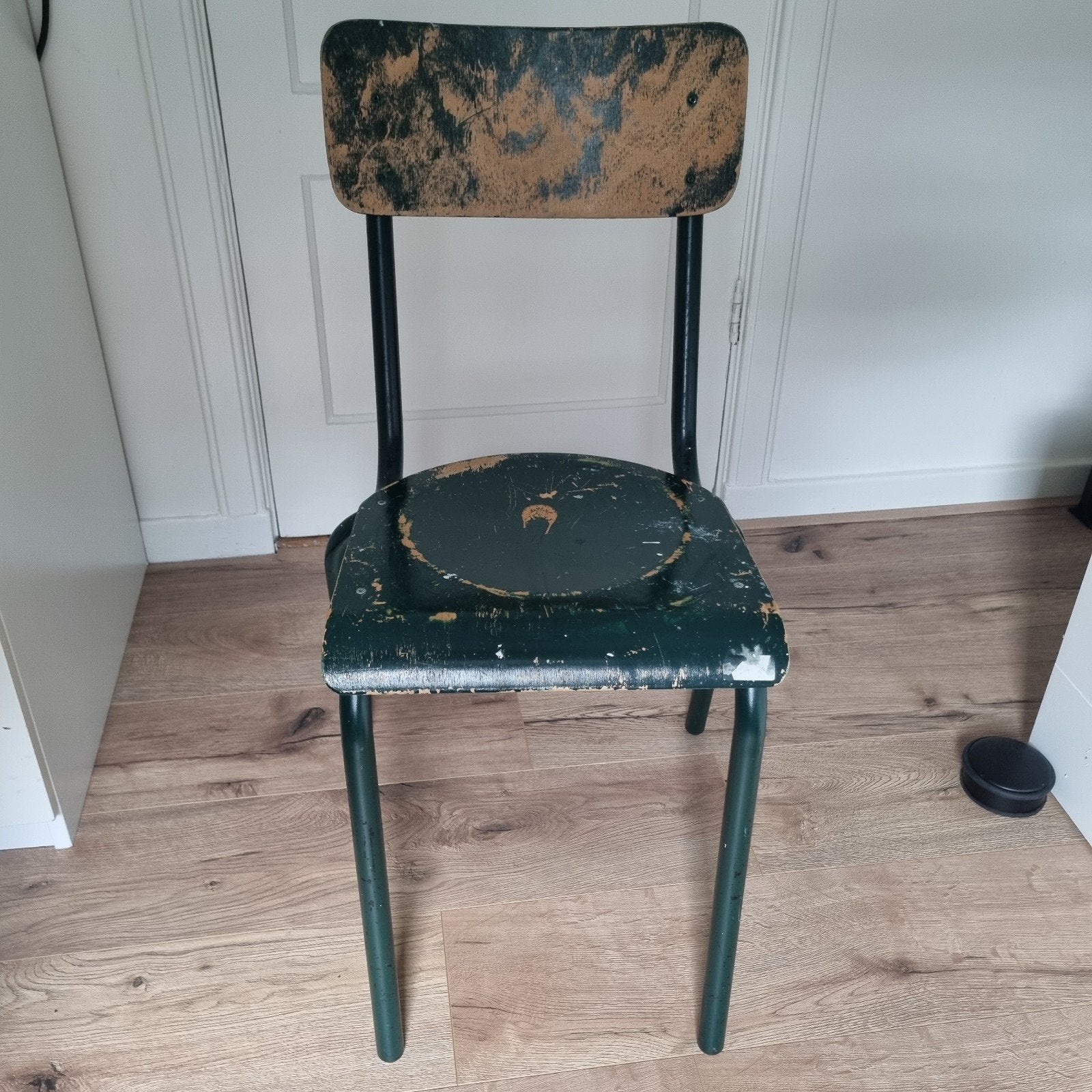 oude groene schoolstoel, Huis en Inrichting, Stoelen, Ophalen, Gebruikt, Overige kleuren, Eén