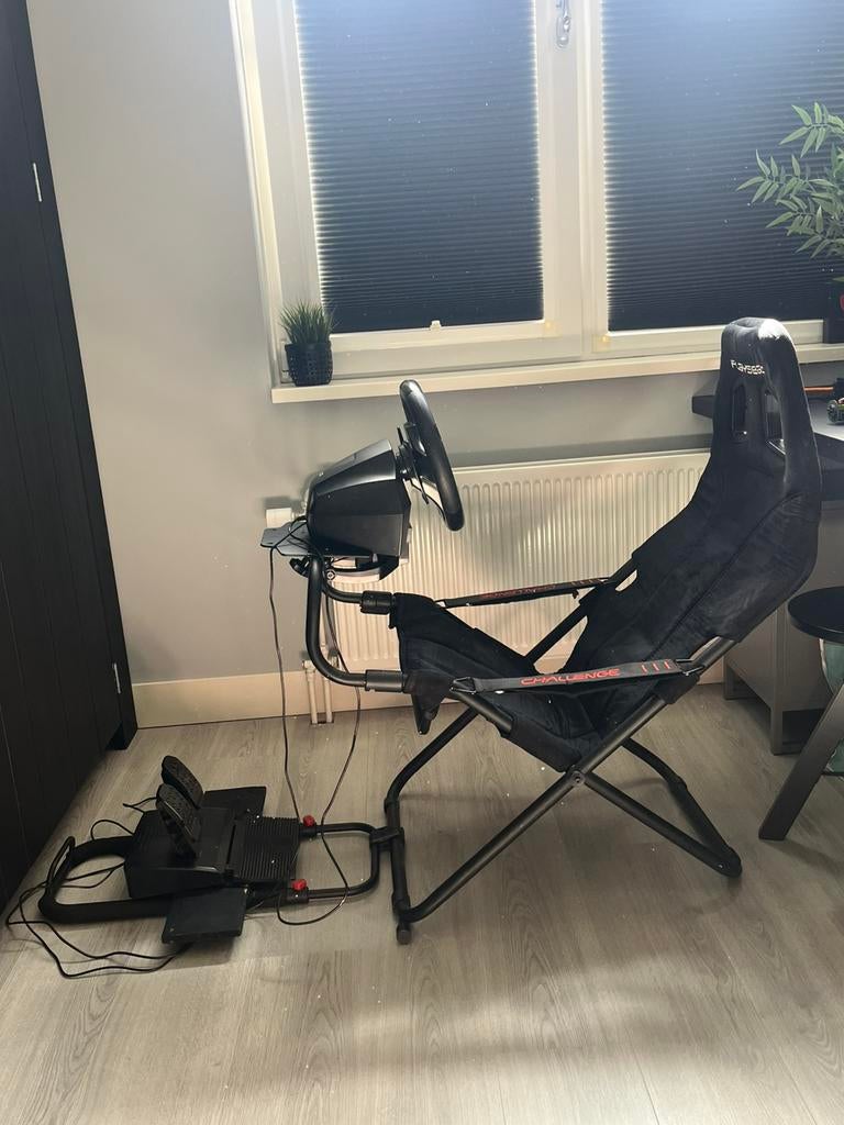 Playseat met stuur en pedalen, Ophalen, Zo goed als nieuw, Playseat of Racestoel