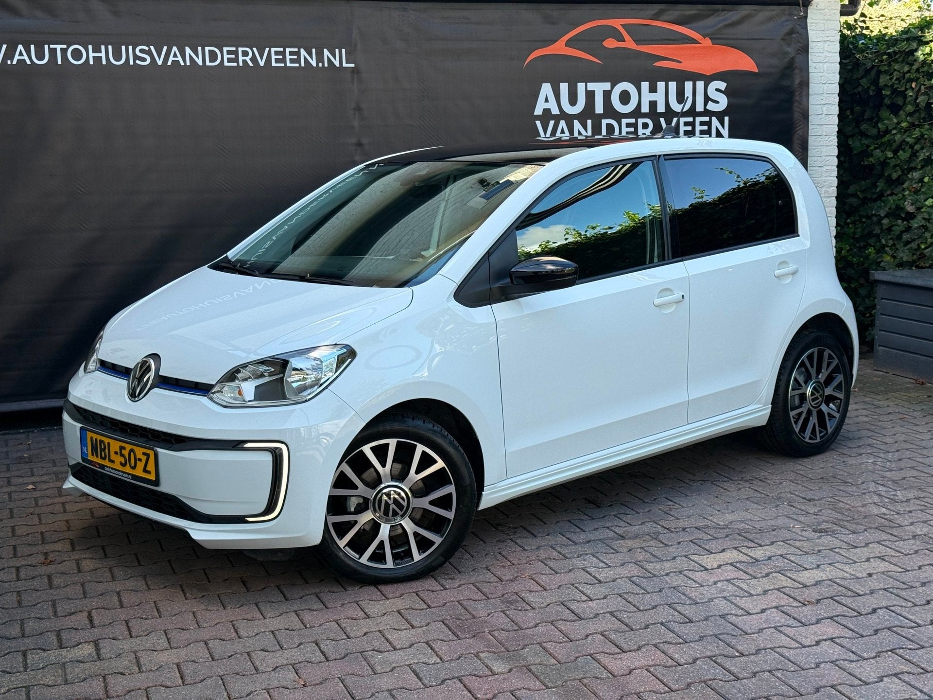 Volkswagen E-Up! Style High, 19.420 km, Clima/Cruise/Camera/, Auto's, Gebruikt, Up!, Leder en Stof, Grijs