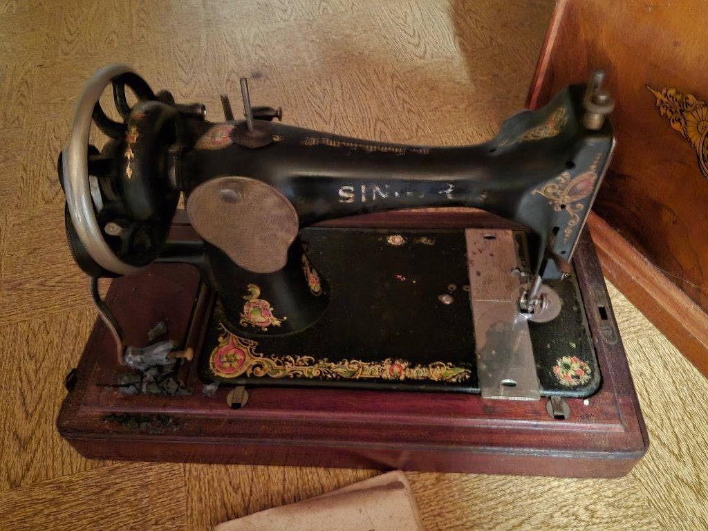 antieke naaimachine, Ophalen