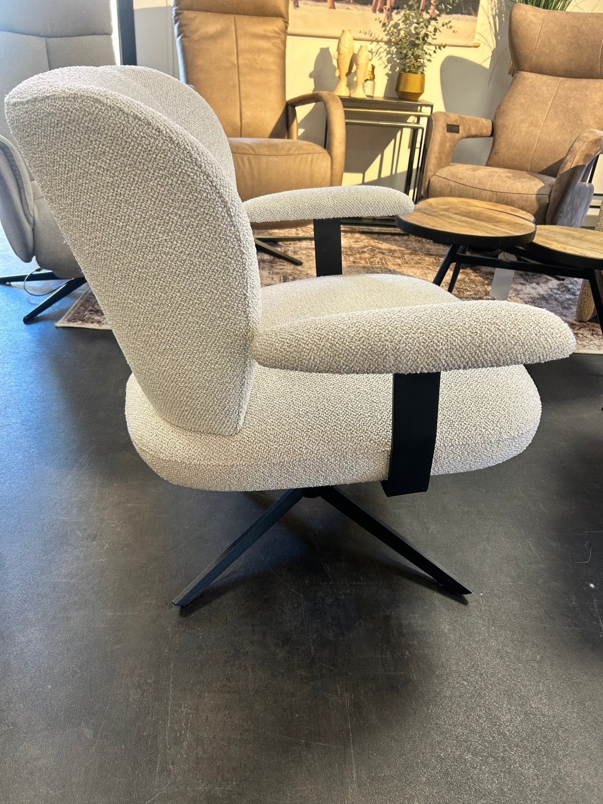Moderne Draaifauteuil in Bouclé Stof, Ophalen, Nieuw, Stof, 75 tot 100 cm