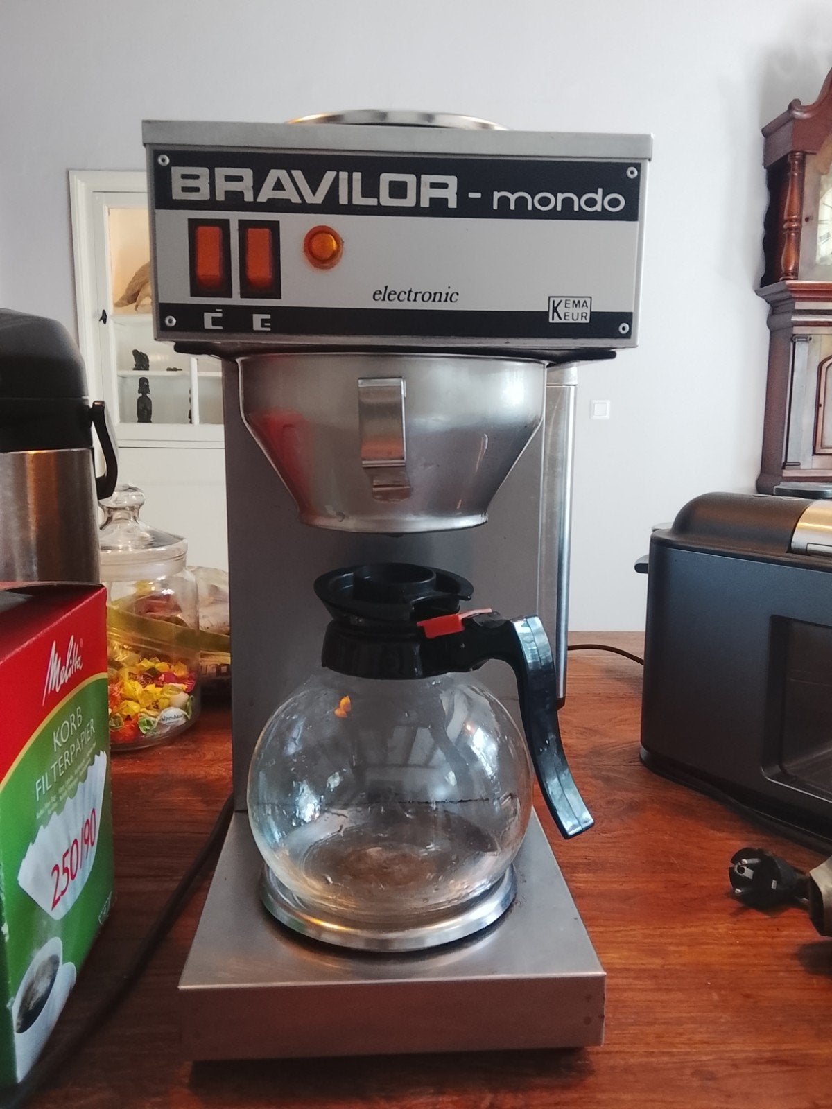 Bravilor Mondo Koffiezetapparaat - Nostalgie & Goede Koffie, Gebruikt, 10 kopjes of meer, Koffiemachine, Gemalen koffie