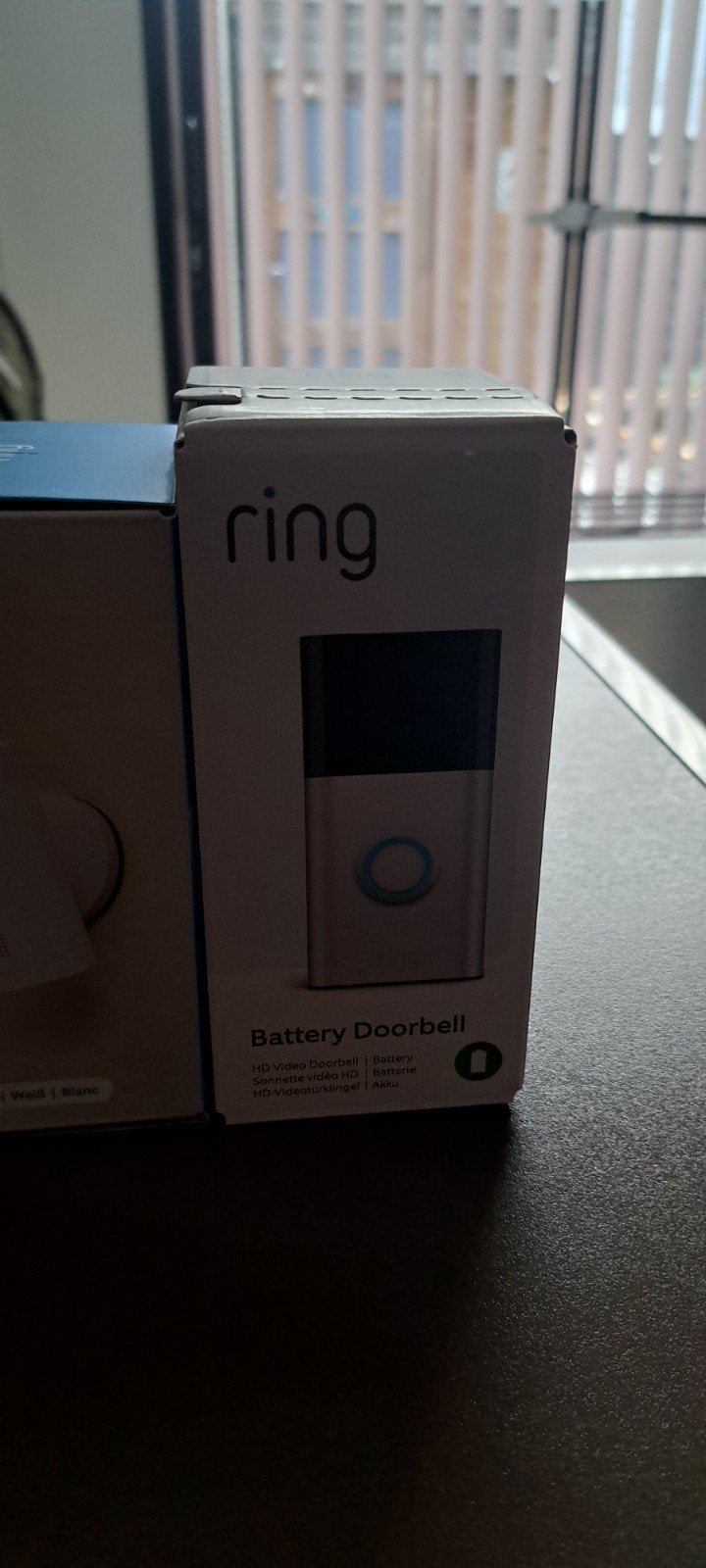 Ring Beveiligingsset: Deurbel, Chime en 2 Binnen Camera's, Beweging, Nieuw, Ophalen of Verzenden, Compleet systeem