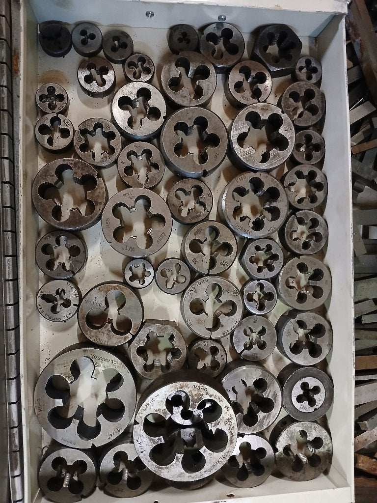 Draadsnijplaten Whitword 1/8 t/m 1 1/4 duim +/- 60stuks, Ophalen of Verzenden, Metaaldraaibank, Computergestuurd (Cnc), Gebruikt