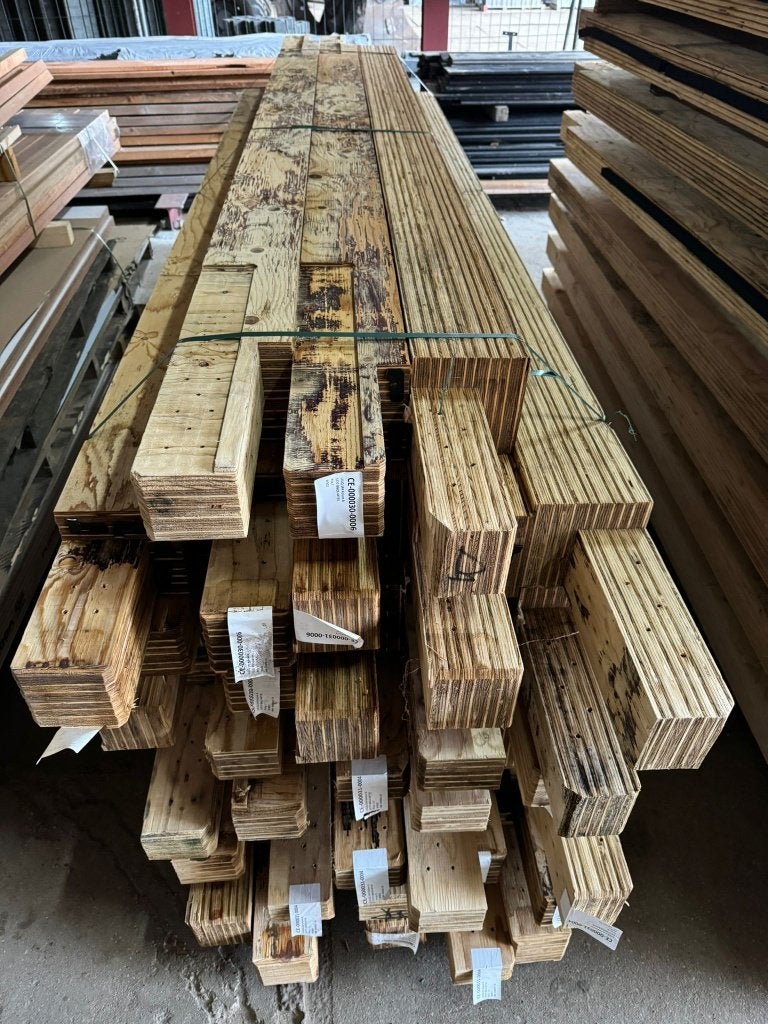 gelamineerde hoekpalen 15x15, Tuin en Terras, Palen, Balken en Planken, Ophalen, Gebruikt, 250 cm of meer, Palen