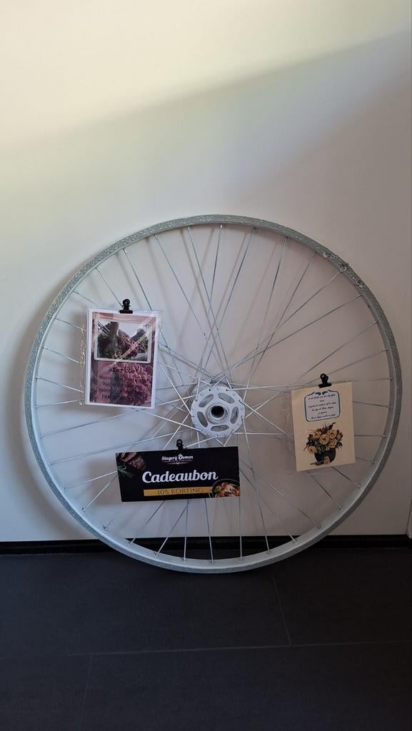 Uniek decoratief fietswiel prikbord, Ophalen of Verzenden, Gebruikt, Prikbord