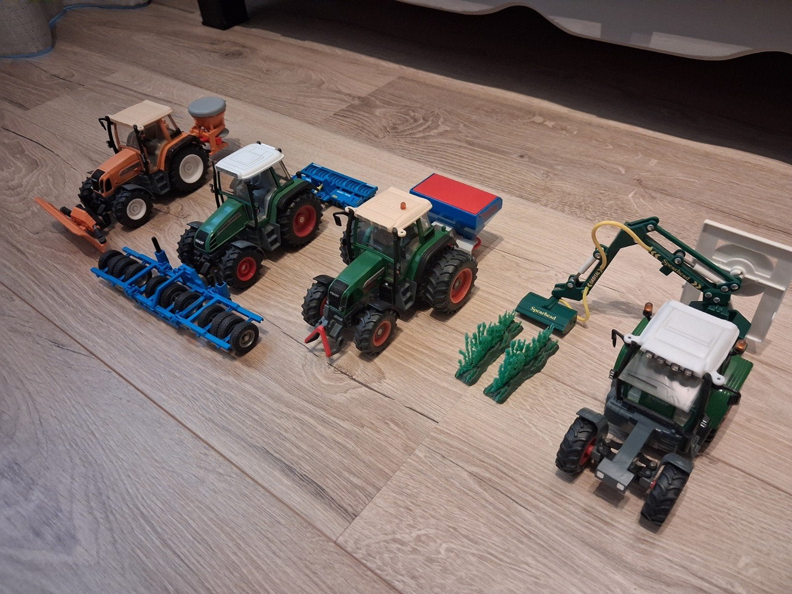 Fendt siku verbouwde modellen, Hobby en Vrije tijd, Modelauto's | 1:32, Ophalen of Verzenden, Tractor of Landbouw, SIKU
