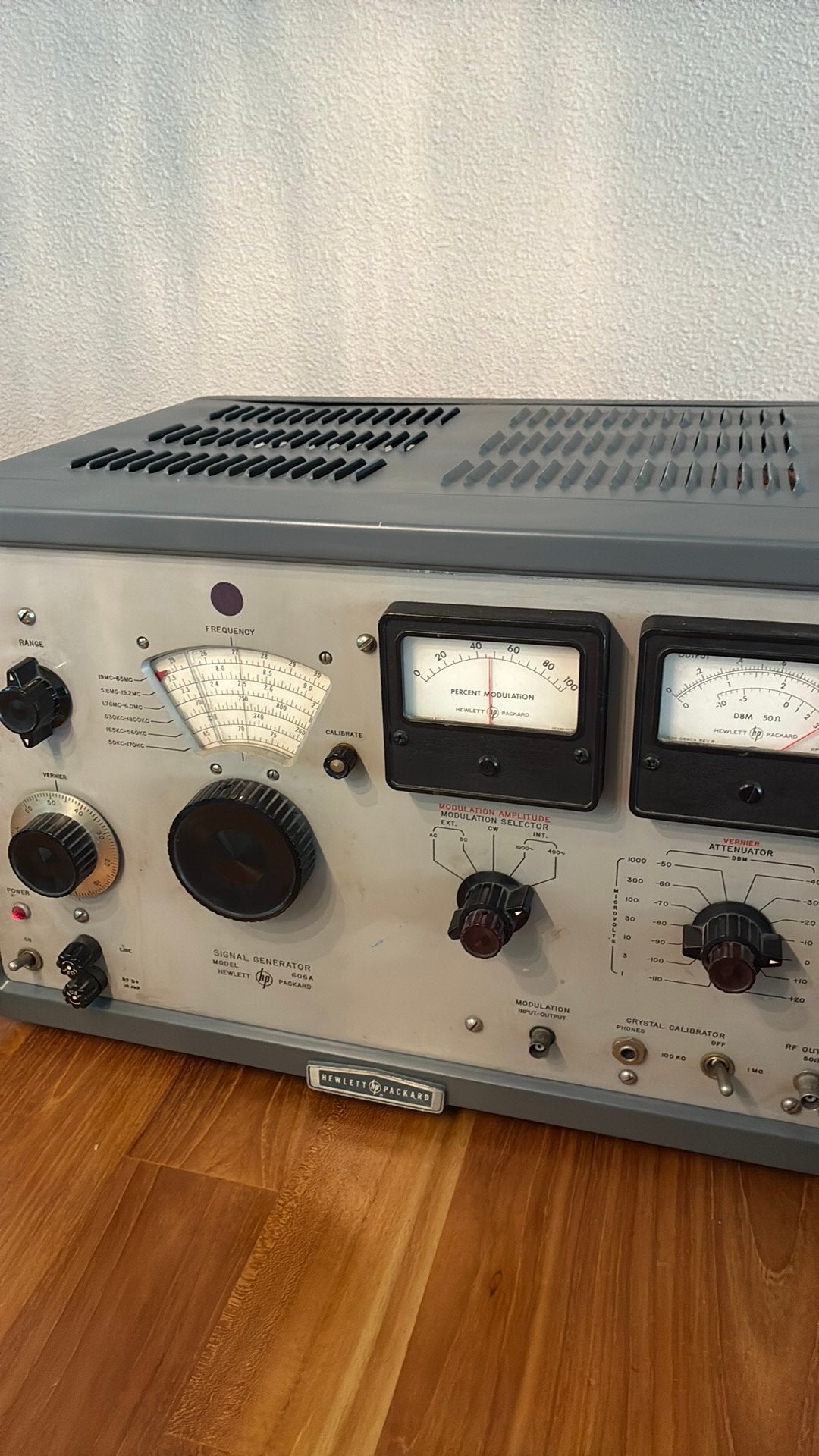 Hewlett packard 606a signal generator, Doe-het-zelf en Verbouw, Meetapparatuur, Ophalen, Zo goed als nieuw