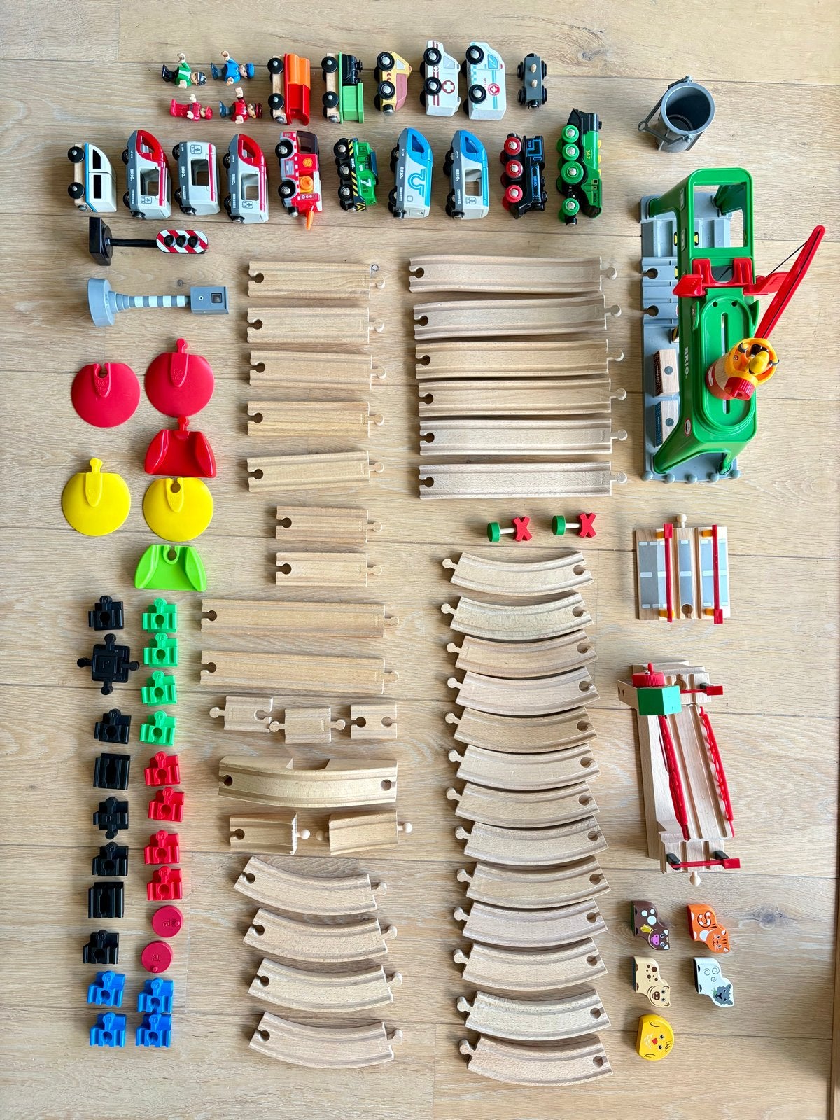 Grote Brio Treinset met 5 Elektrische Treinen en Accessoires, Ophalen of Verzenden, Zo goed als nieuw, Overige typen