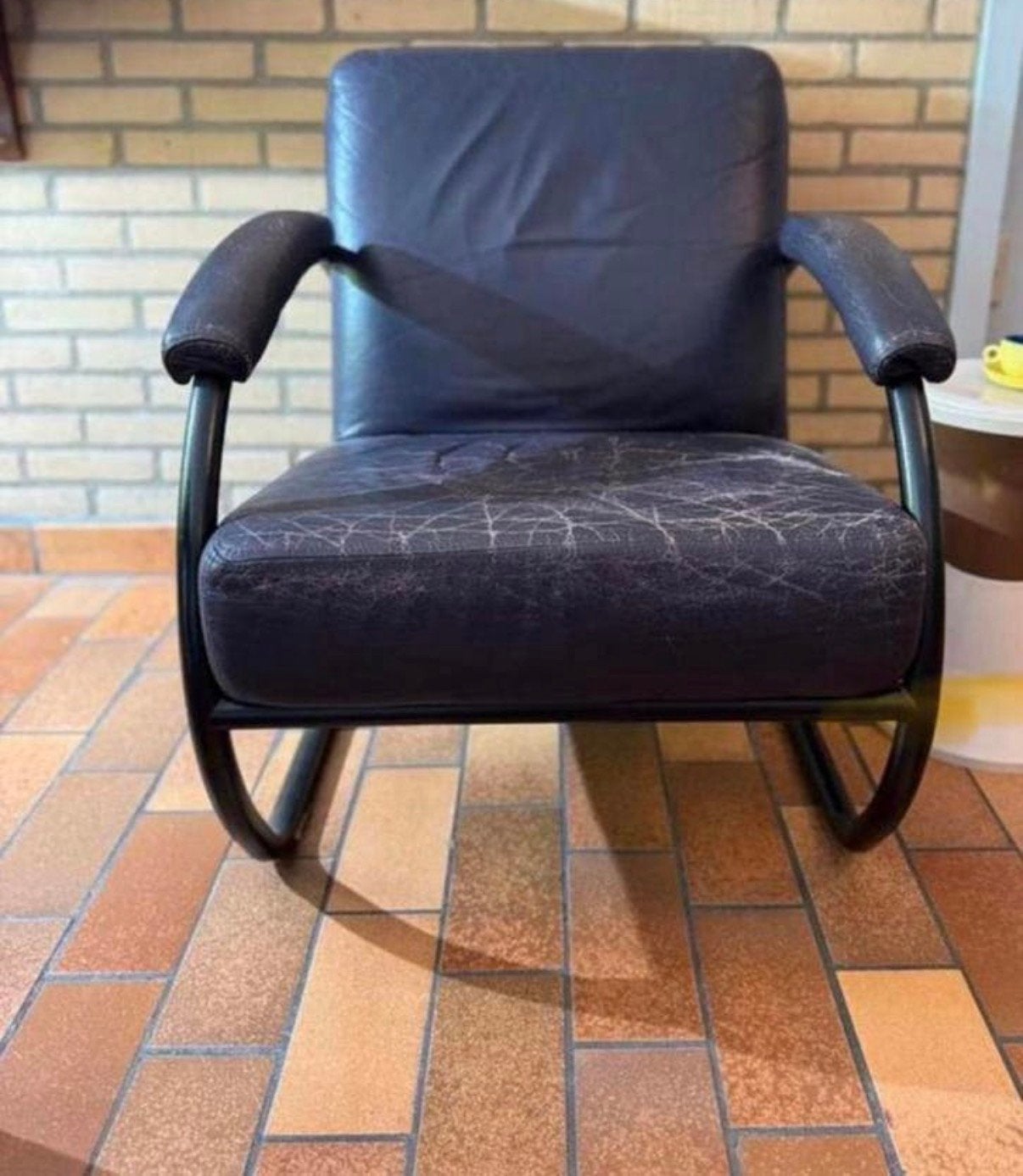 Vintage paars aubergine relax fauteuil.88, Huis en Inrichting, Fauteuils, Ophalen, Gebruikt, Post modermisme, 75 tot 100 cm