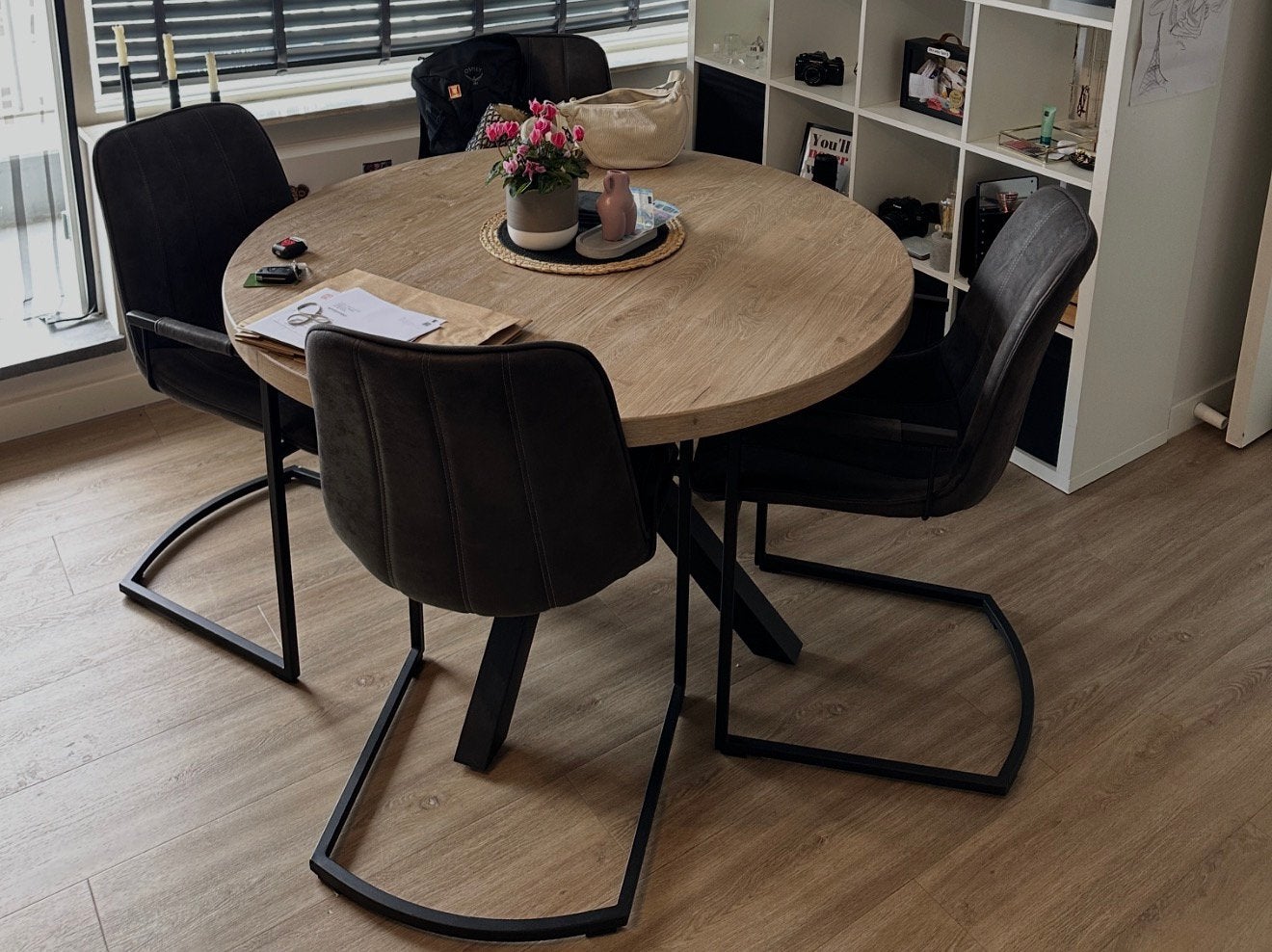 Set van 4 antractiet eetkamerstoelen / Leen bakker (Riv), Ophalen, Zwart, Zo goed als nieuw, Vier