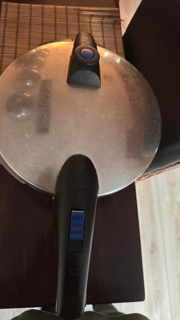 Fissler Snelkookpan 4,5 liter, Kookpan of Snelkookpan, Gebruikt, Verzenden, Rvs