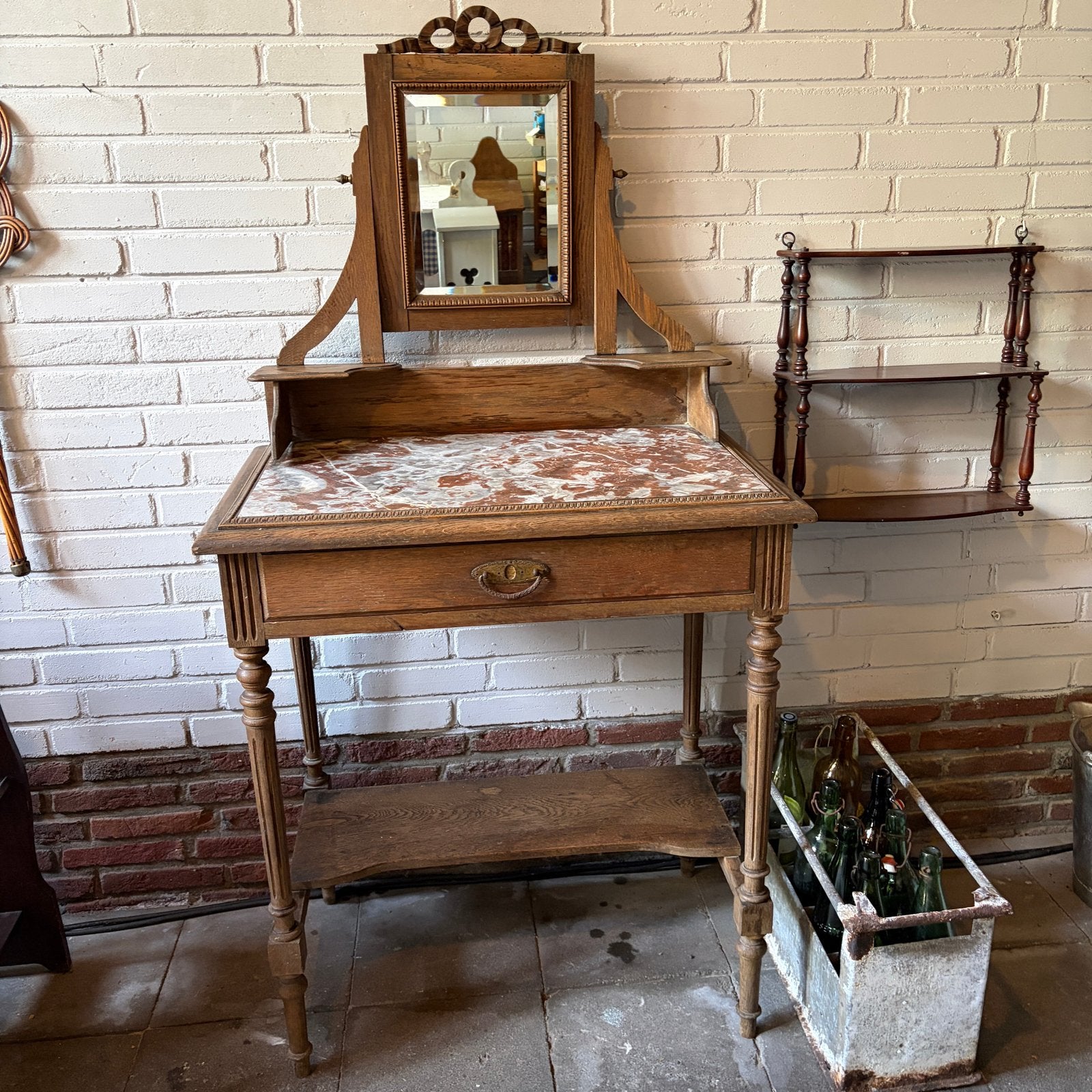 Brocante Franse kaptafel met spiegel lade en marmer blad oud, Antiek en Kunst, Curiosa en Brocante, Ophalen