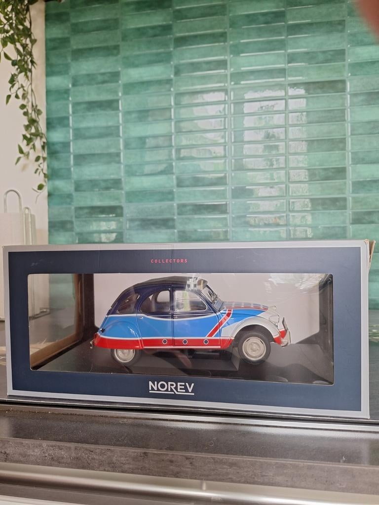 Norev Citroën 2CV modelauto, Hobby en Vrije tijd, Modelauto's | 1:18, Ophalen of Verzenden